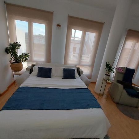 Apartamento Las Floritas マラガ エクステリア 写真