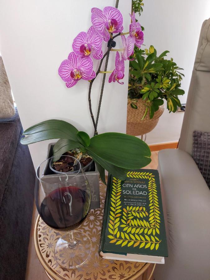 Apartamento Las Floritas マラガ エクステリア 写真