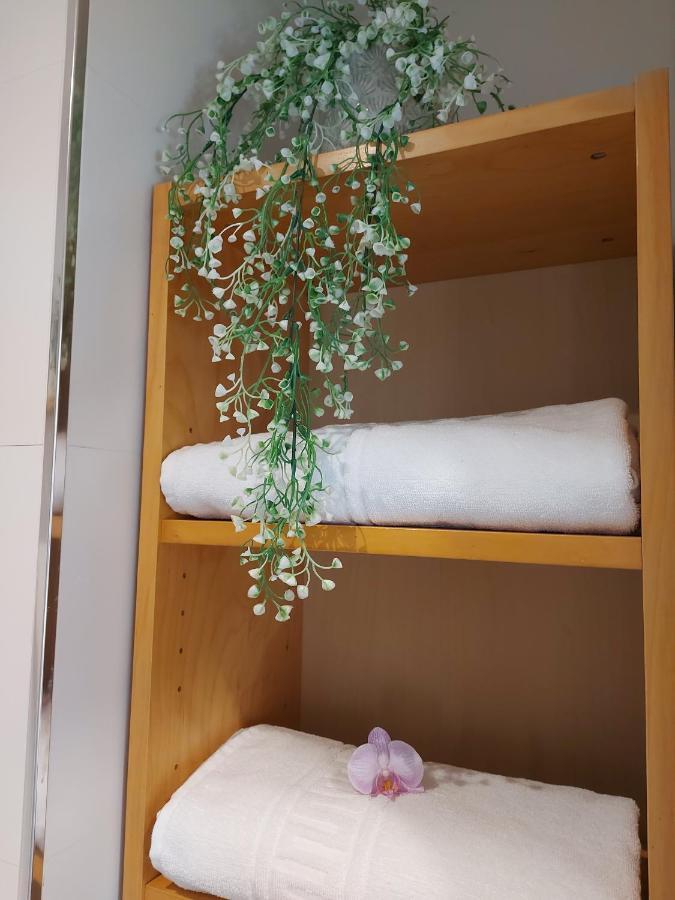 Apartamento Las Floritas マラガ エクステリア 写真