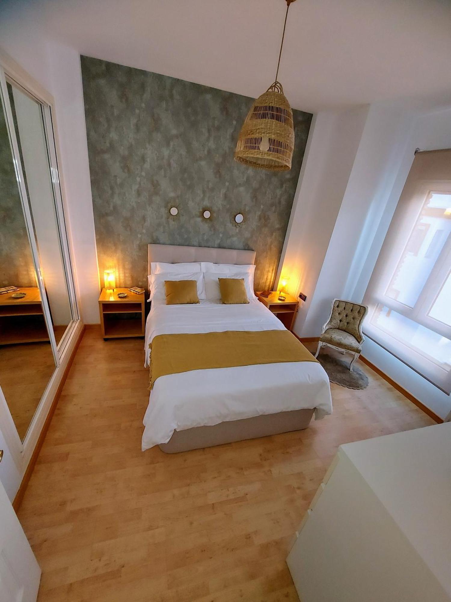 Apartamento Las Floritas マラガ エクステリア 写真