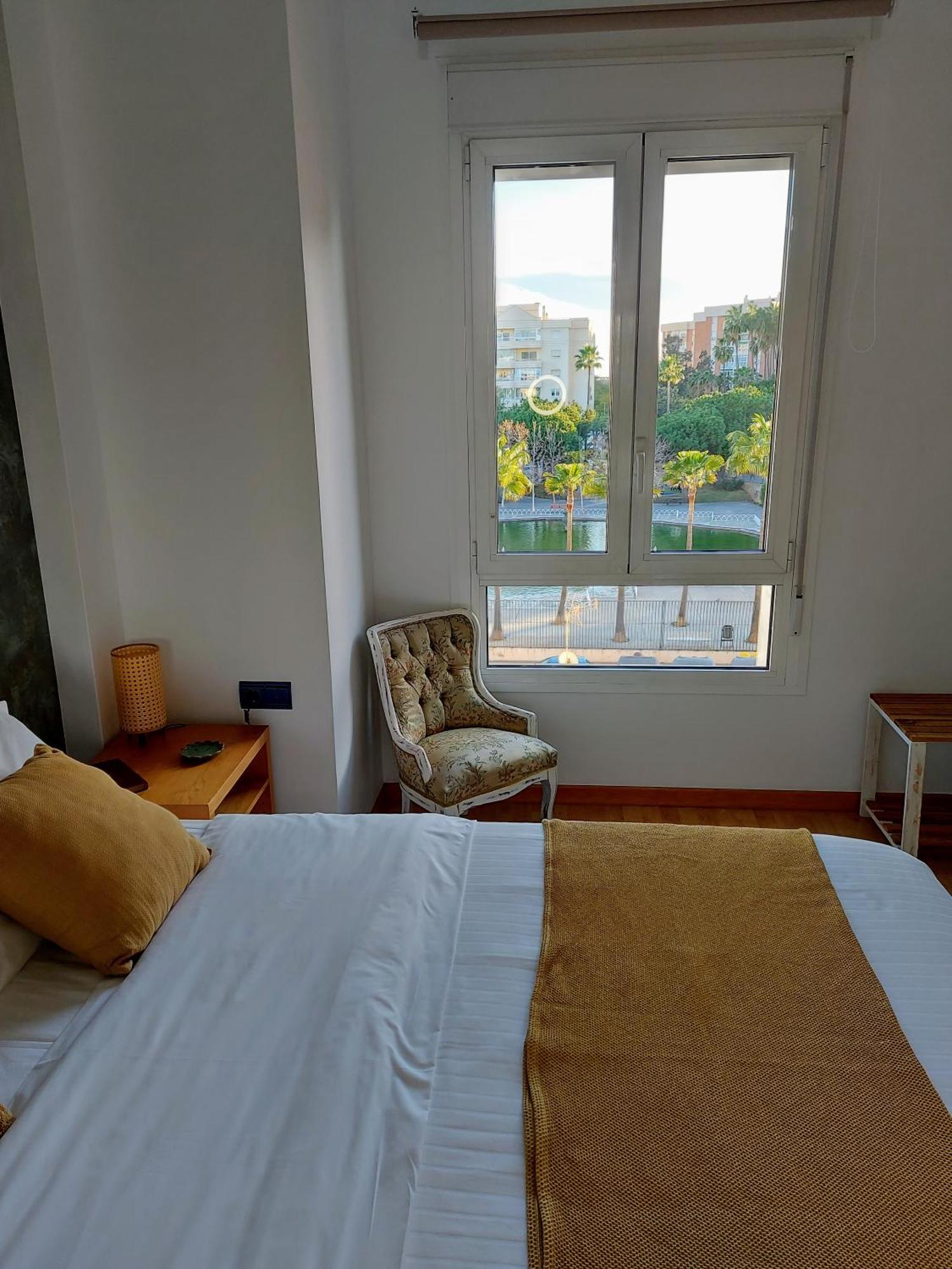Apartamento Las Floritas マラガ エクステリア 写真