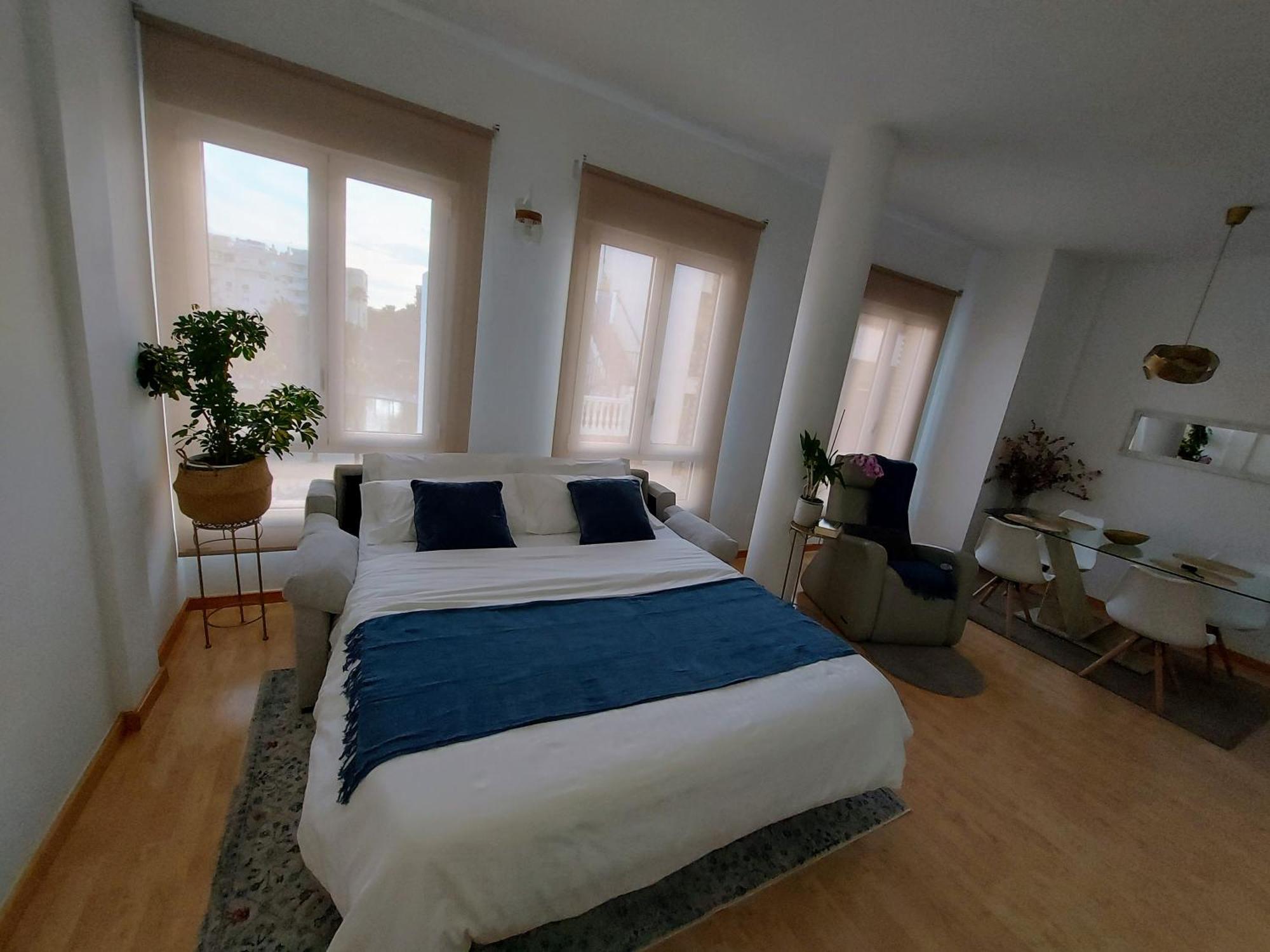 Apartamento Las Floritas マラガ エクステリア 写真